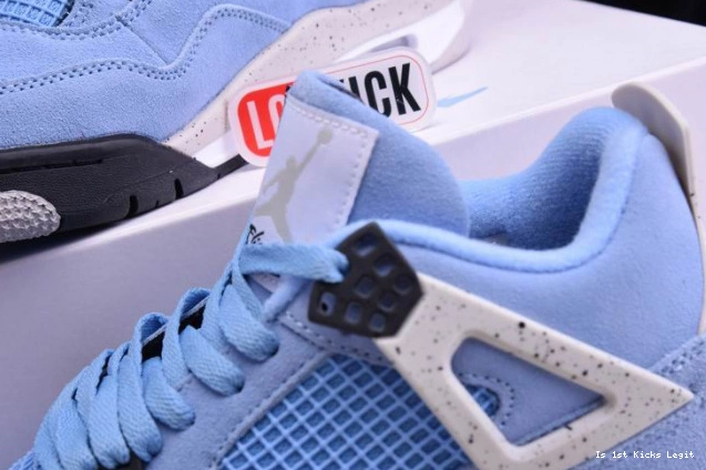 CT8527-400 4 Blue JORDAN AIR University 0714